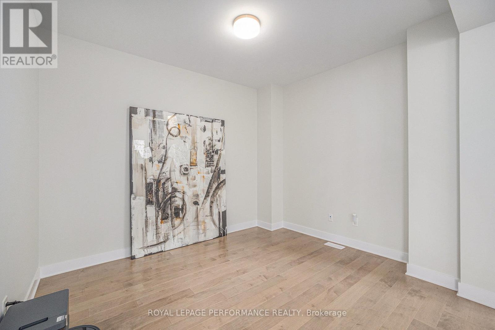 Photo 12 of 233 Beaugency Street, Ottawa ON