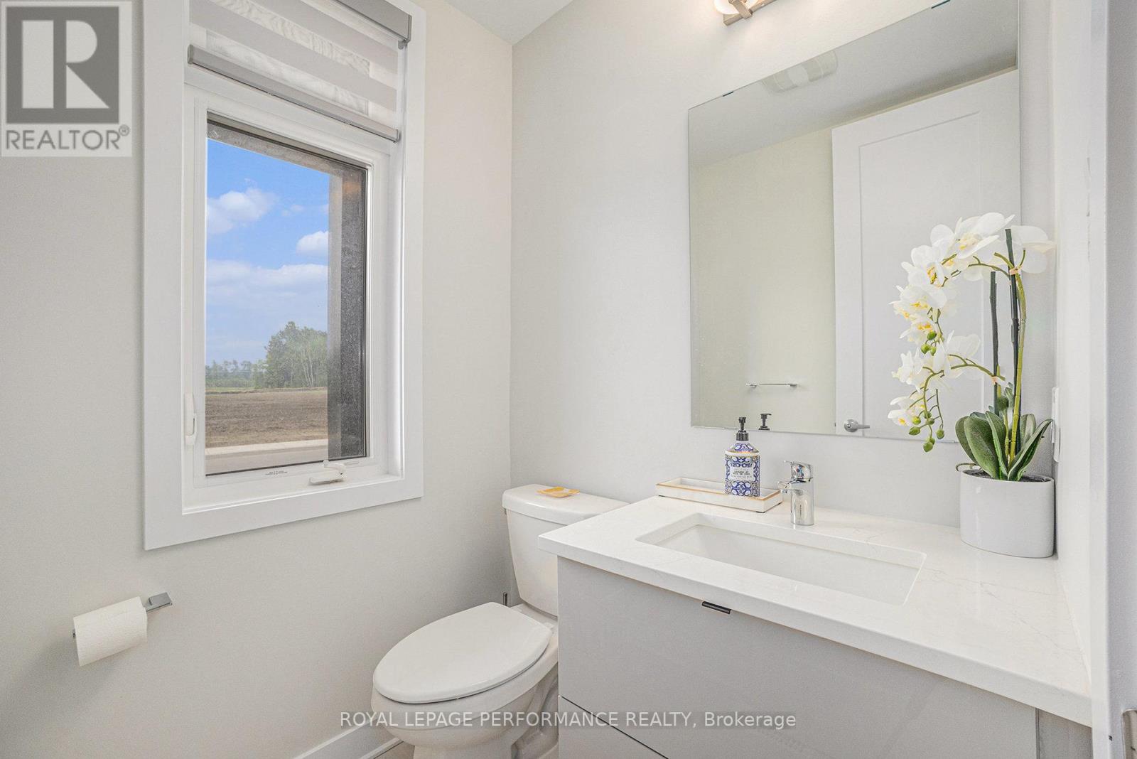 Photo 13 of 233 Beaugency Street, Ottawa ON