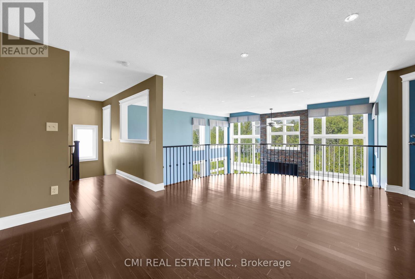 Photo 10 of 77 Waterview Road, Wasaga Beach ON