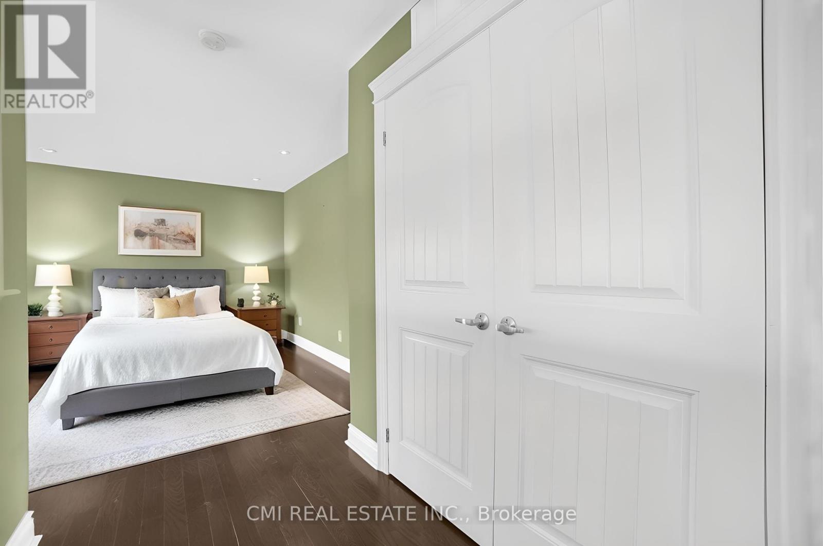 Photo 12 of 77 Waterview Road, Wasaga Beach ON