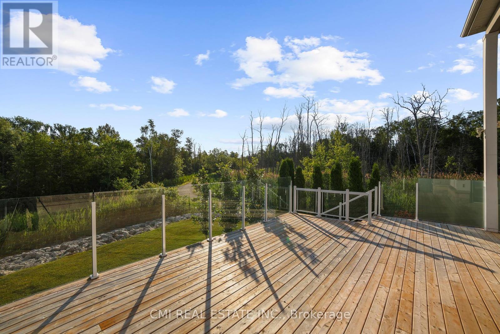 Photo 35 of 77 Waterview Road, Wasaga Beach ON