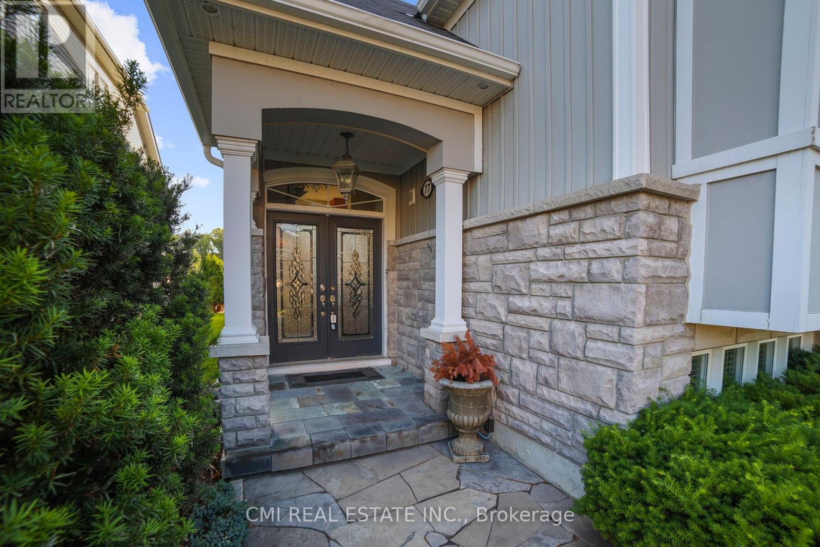 Photo 4 of 77 Waterview Road, Wasaga Beach ON