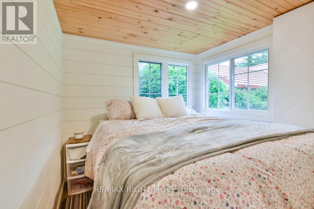 Photo 10 of 4458 Plum Point Road, Ramara ON