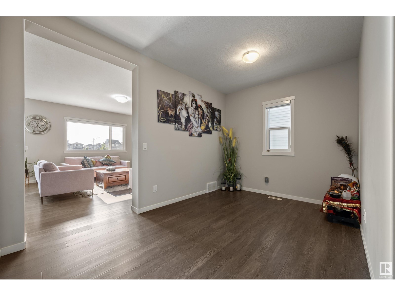 Photo 10 of 9864 222 St Nw, Edmonton AB