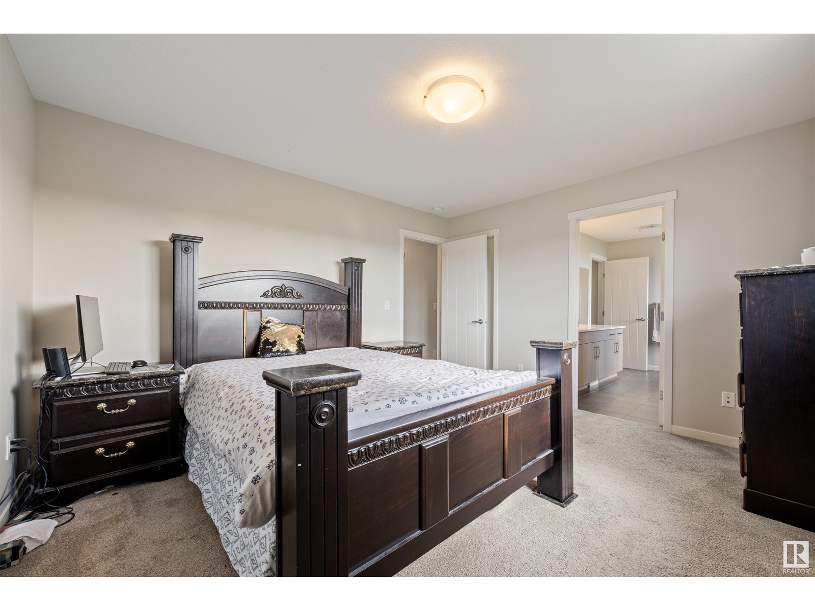 Photo 22 of 9864 222 St Nw, Edmonton AB