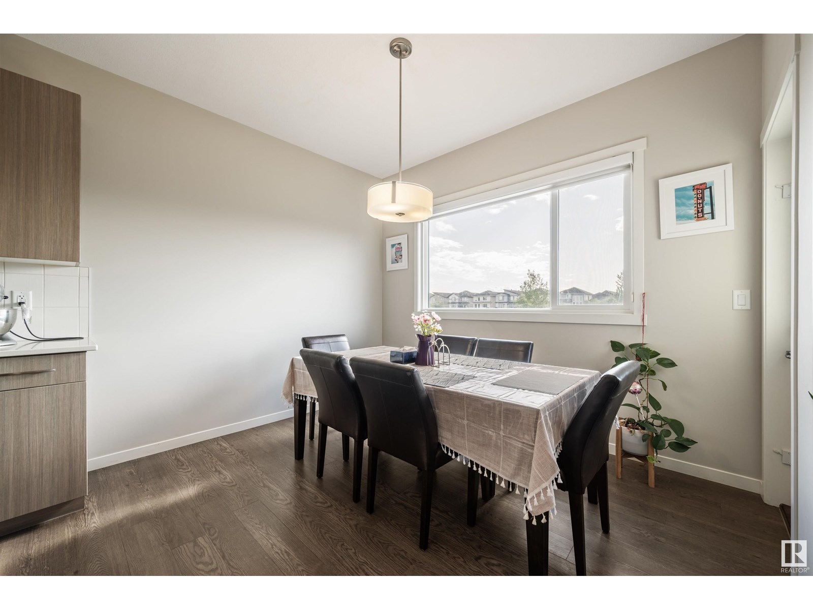 Photo 16 of 9864 222 St Nw, Edmonton AB