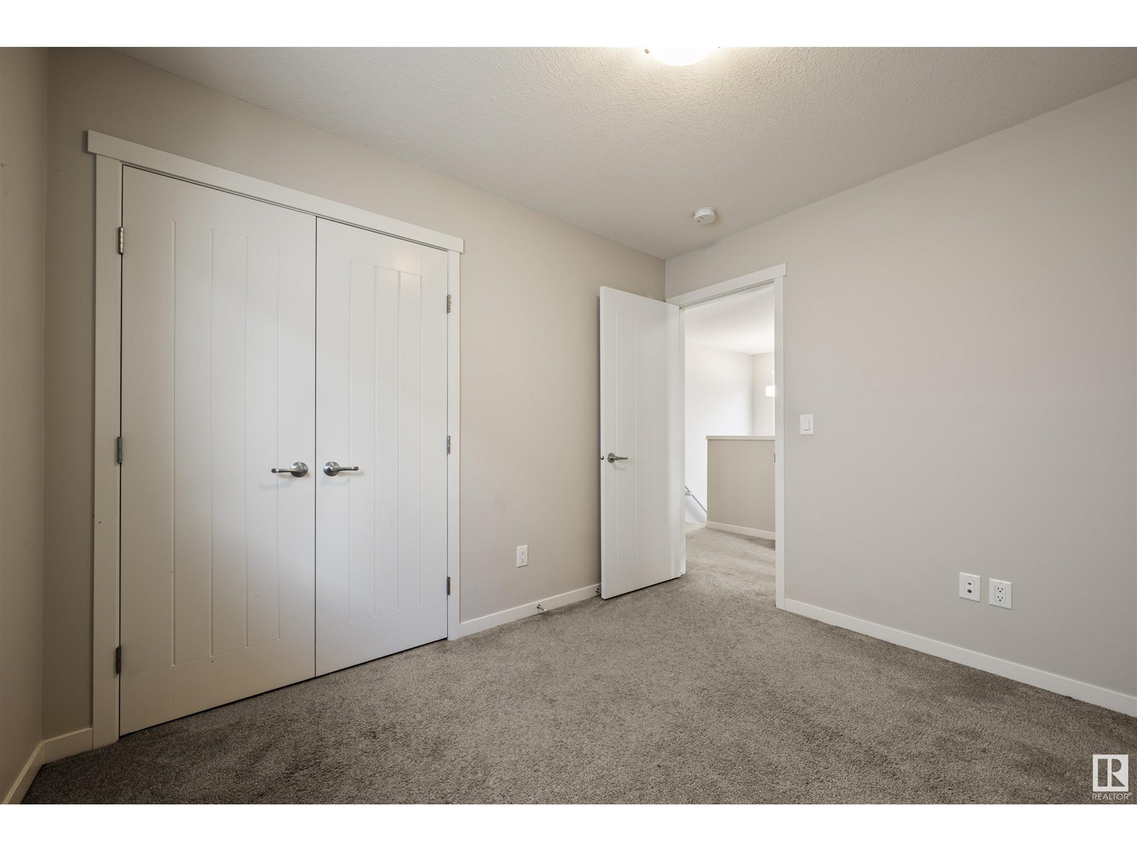 Photo 28 of 9864 222 St Nw, Edmonton AB