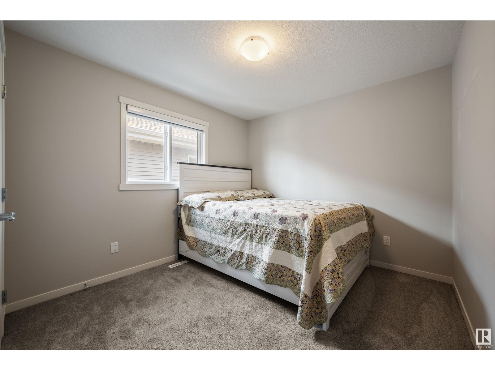 Photo 25 of 9864 222 St Nw, Edmonton AB