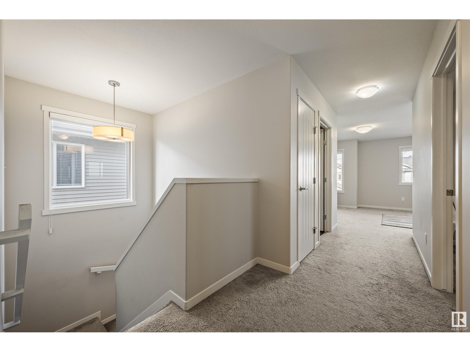 Photo 20 of 9864 222 St Nw, Edmonton AB
