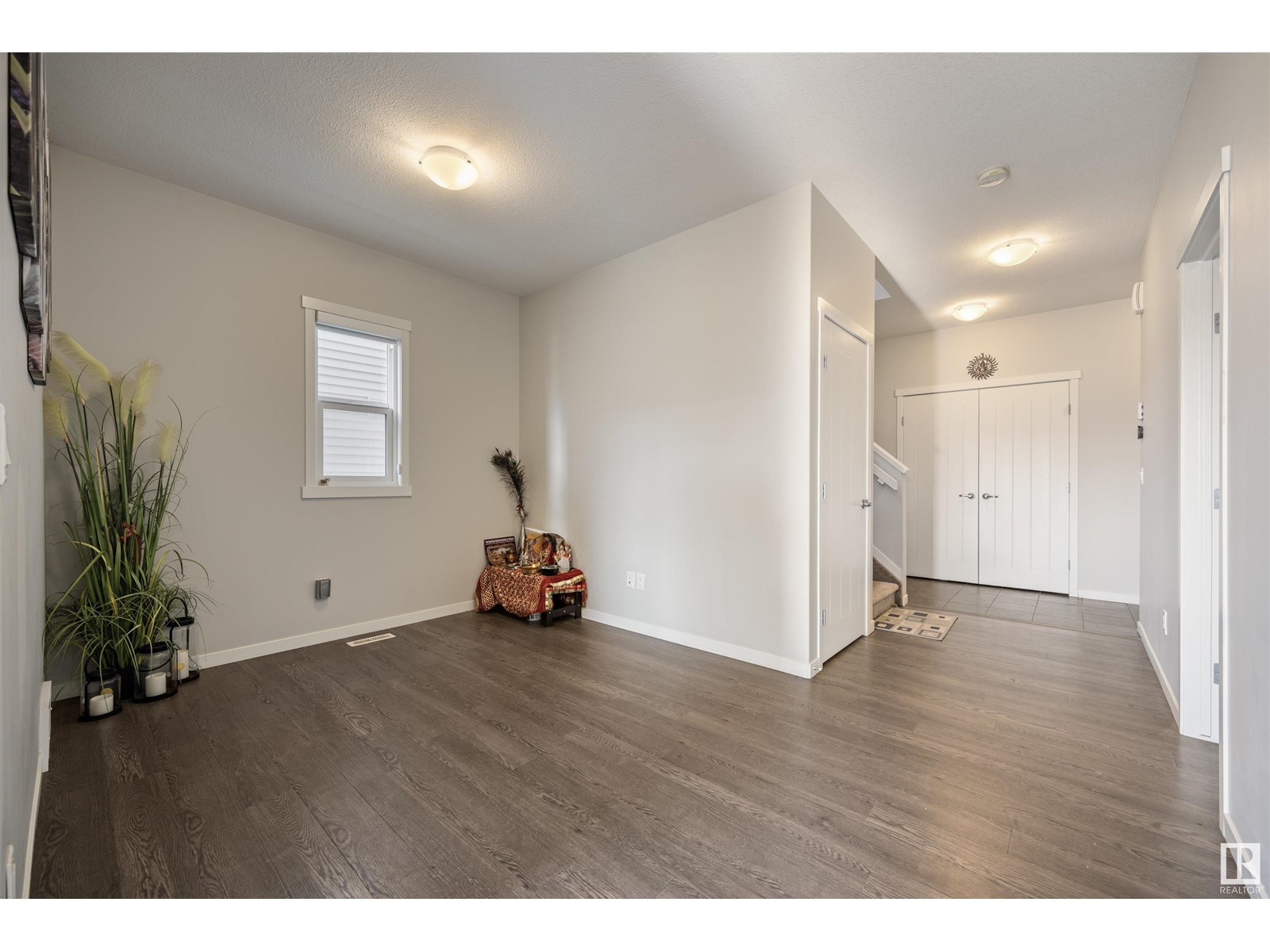 Photo 11 of 9864 222 St Nw, Edmonton AB
