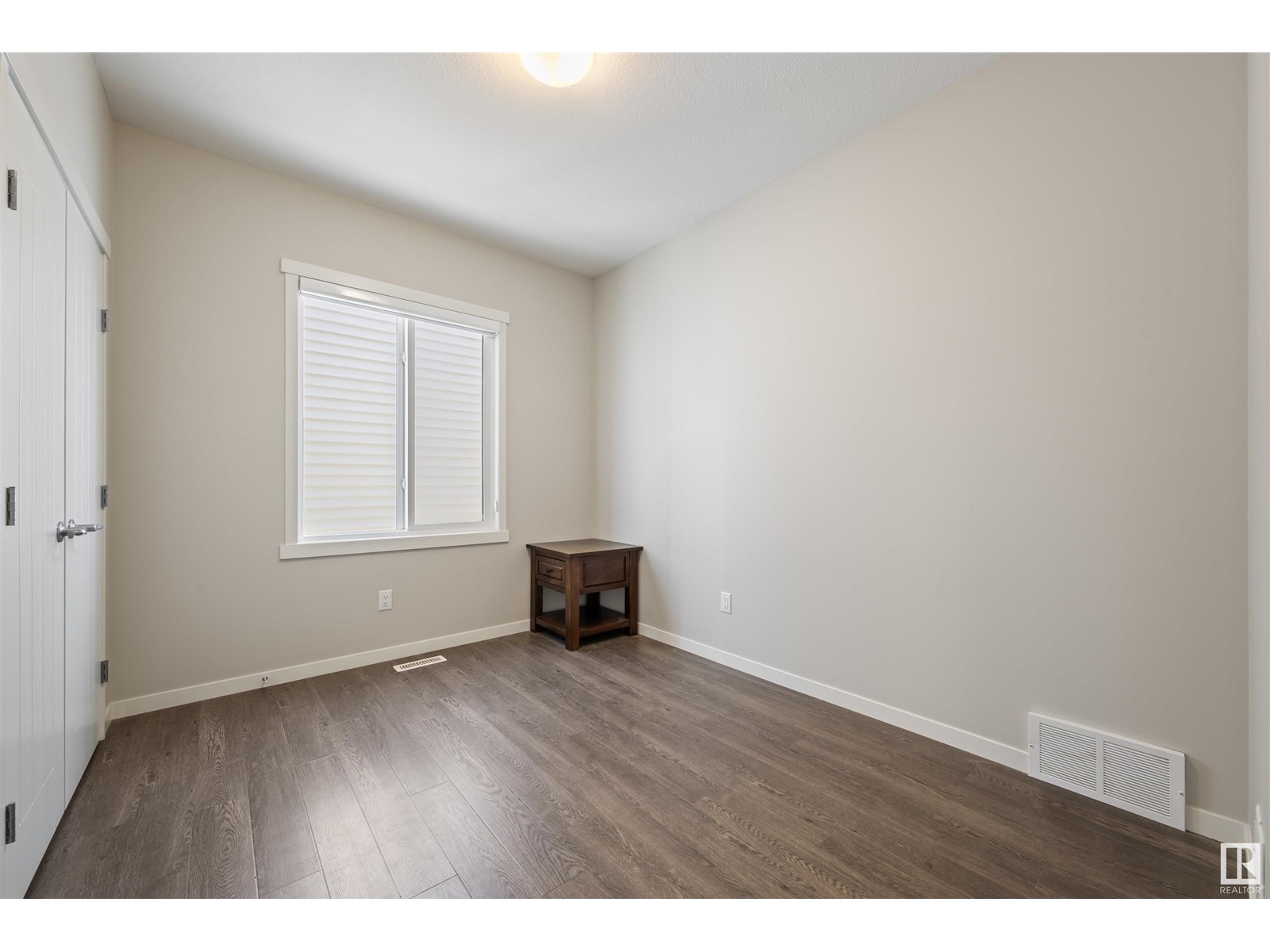 Photo 8 of 9864 222 St Nw, Edmonton AB
