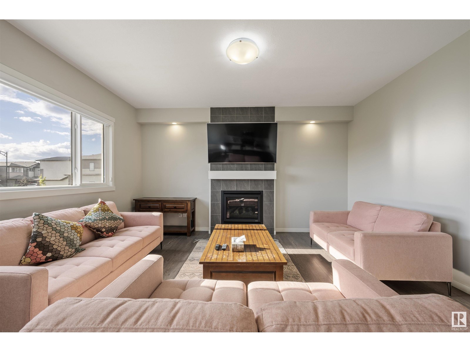 Photo 14 of 9864 222 St Nw, Edmonton AB