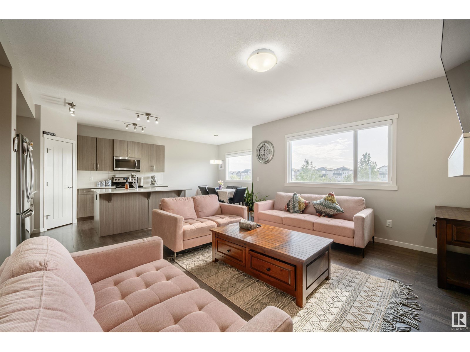 Photo 12 of 9864 222 St Nw, Edmonton AB