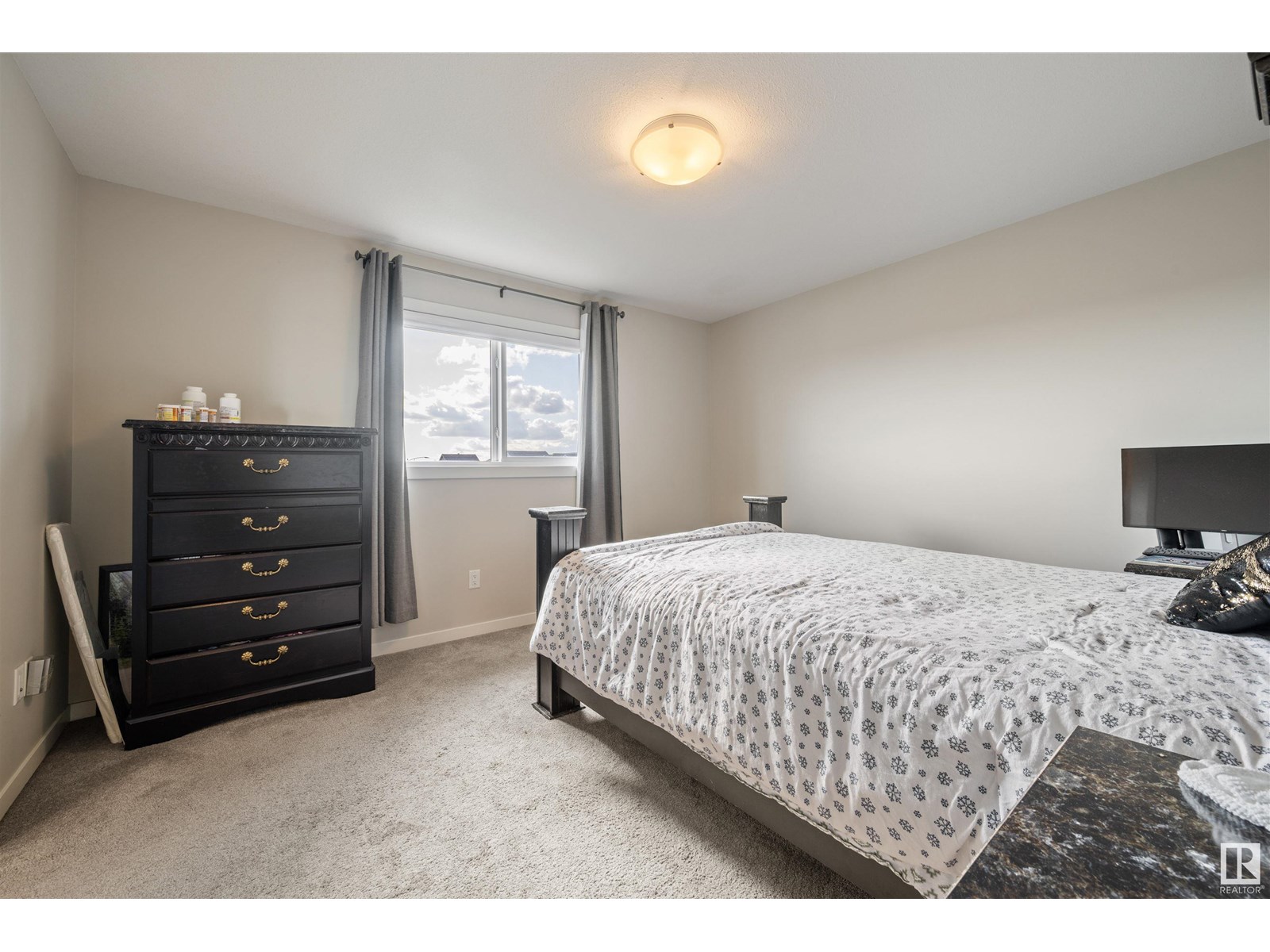 Photo 21 of 9864 222 St Nw, Edmonton AB