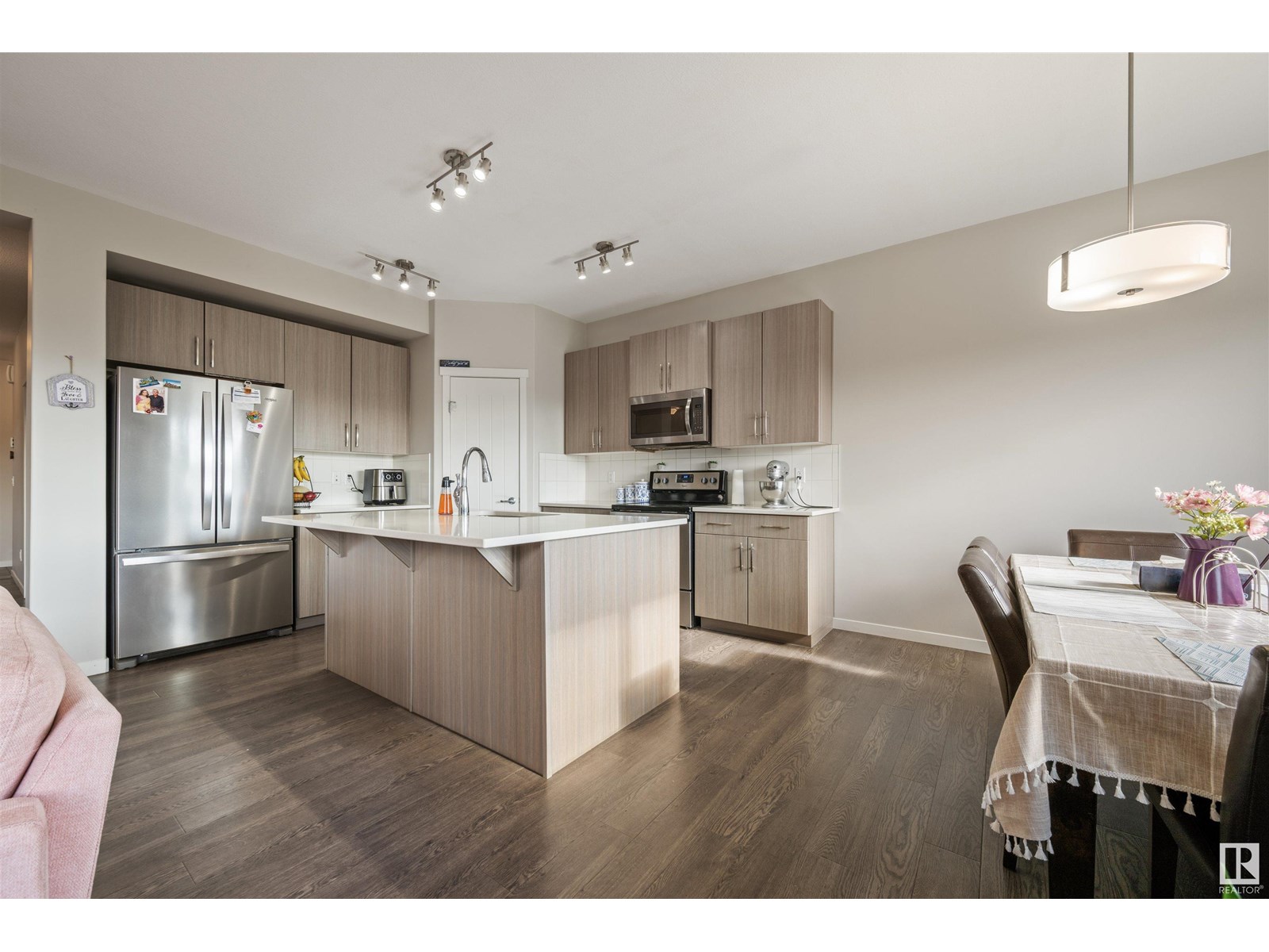 Photo 17 of 9864 222 St Nw, Edmonton AB