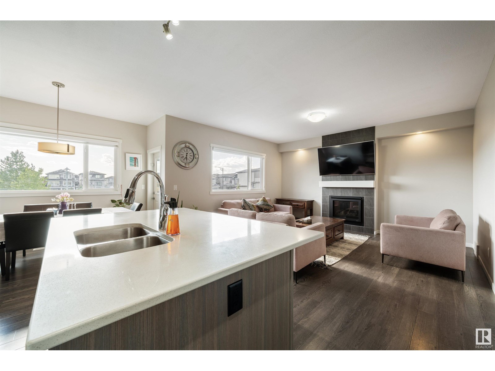 Photo 19 of 9864 222 St Nw, Edmonton AB