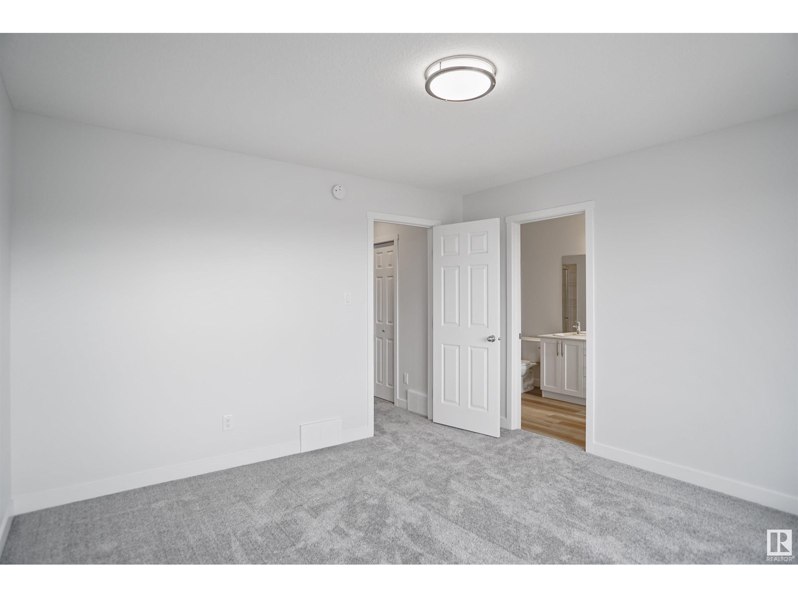 Photo 18 of 412 176 Av Ne, Edmonton AB