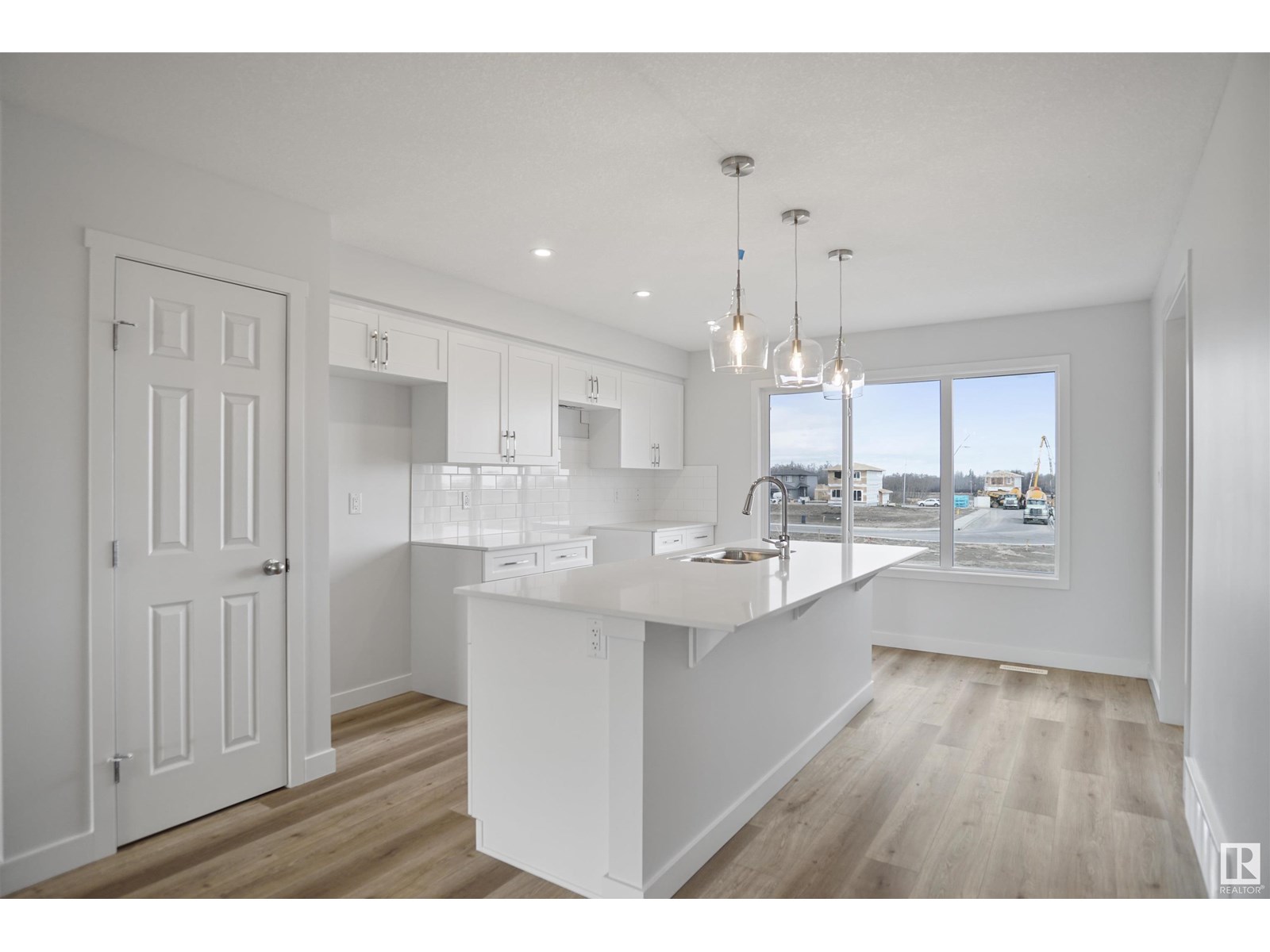 Photo 7 of 412 176 Av Ne, Edmonton AB
