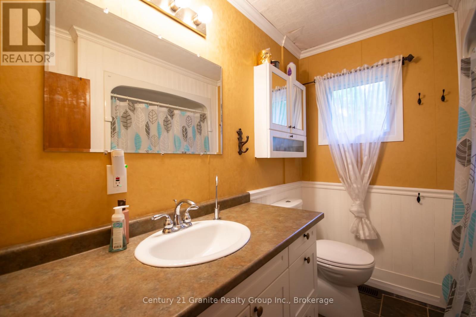 Photo 16 of 1229 Spring Valley Road, Minden Hills ON