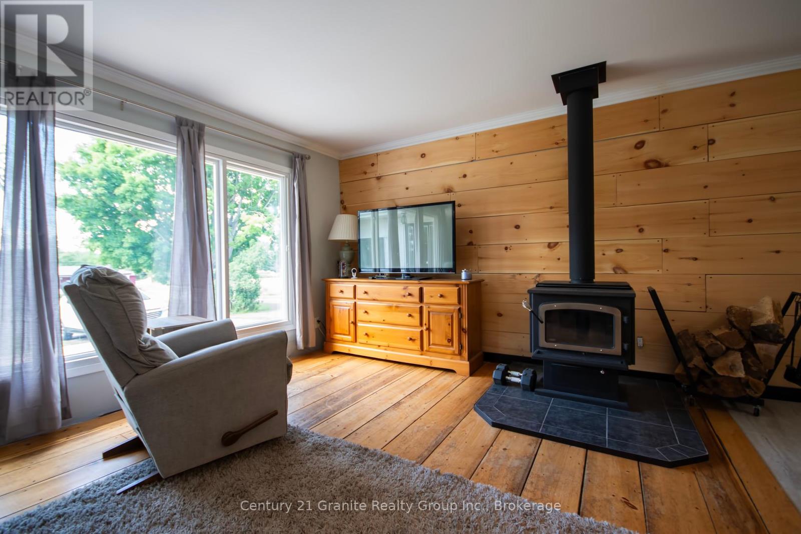 Photo 6 of 1229 Spring Valley Road, Minden Hills ON