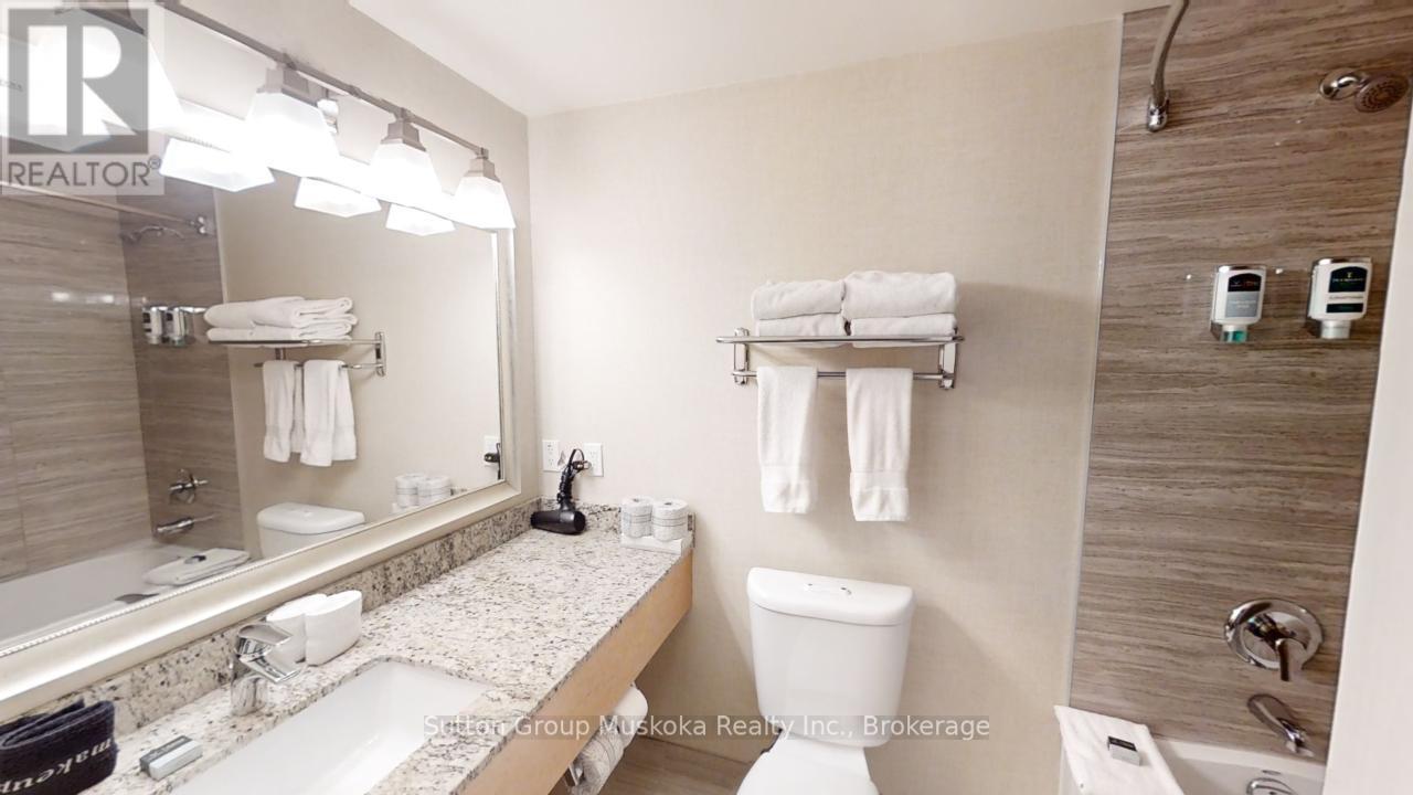 Photo 8 of 402 402 Bayshore Deerhurst Drive, Huntsville ON