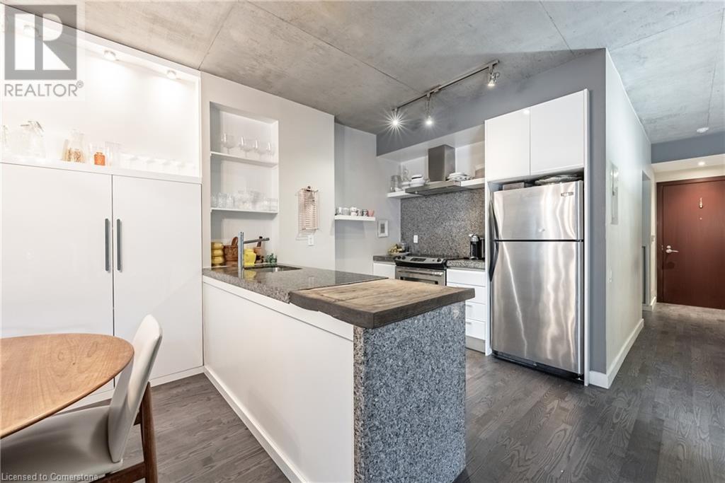 Photo 10 of 75 Portland Street Unit 428, Toronto ON