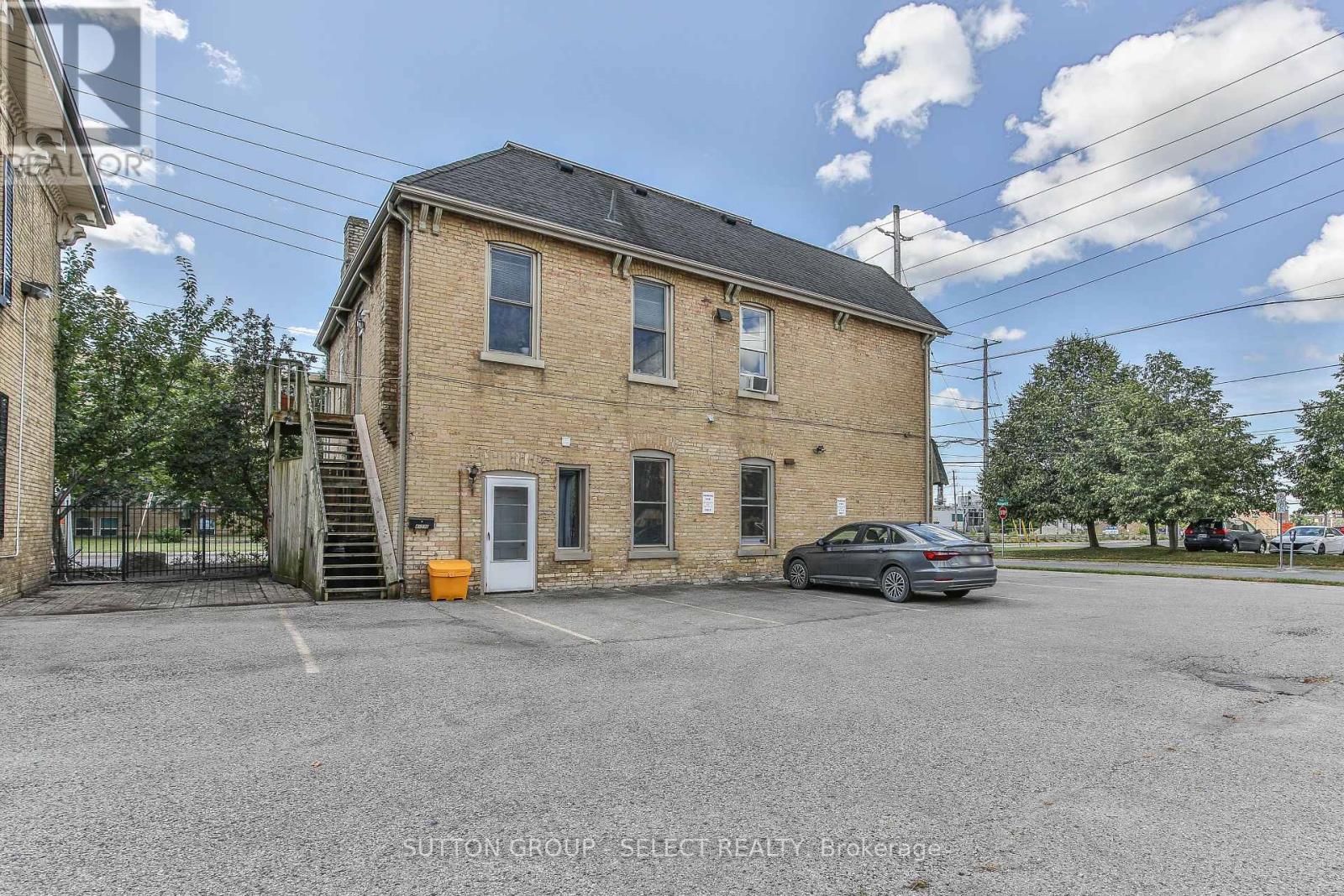 330 BURWELL STREET - 4