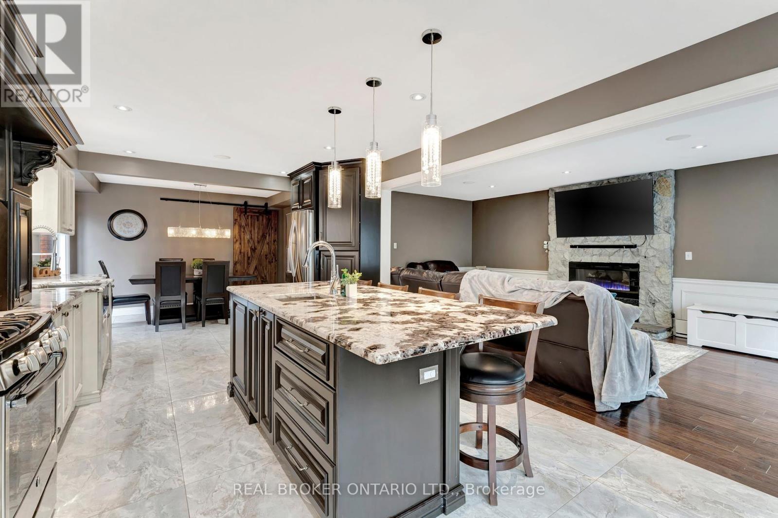 Photo 11 of 14 Federal Street, Hamilton ON