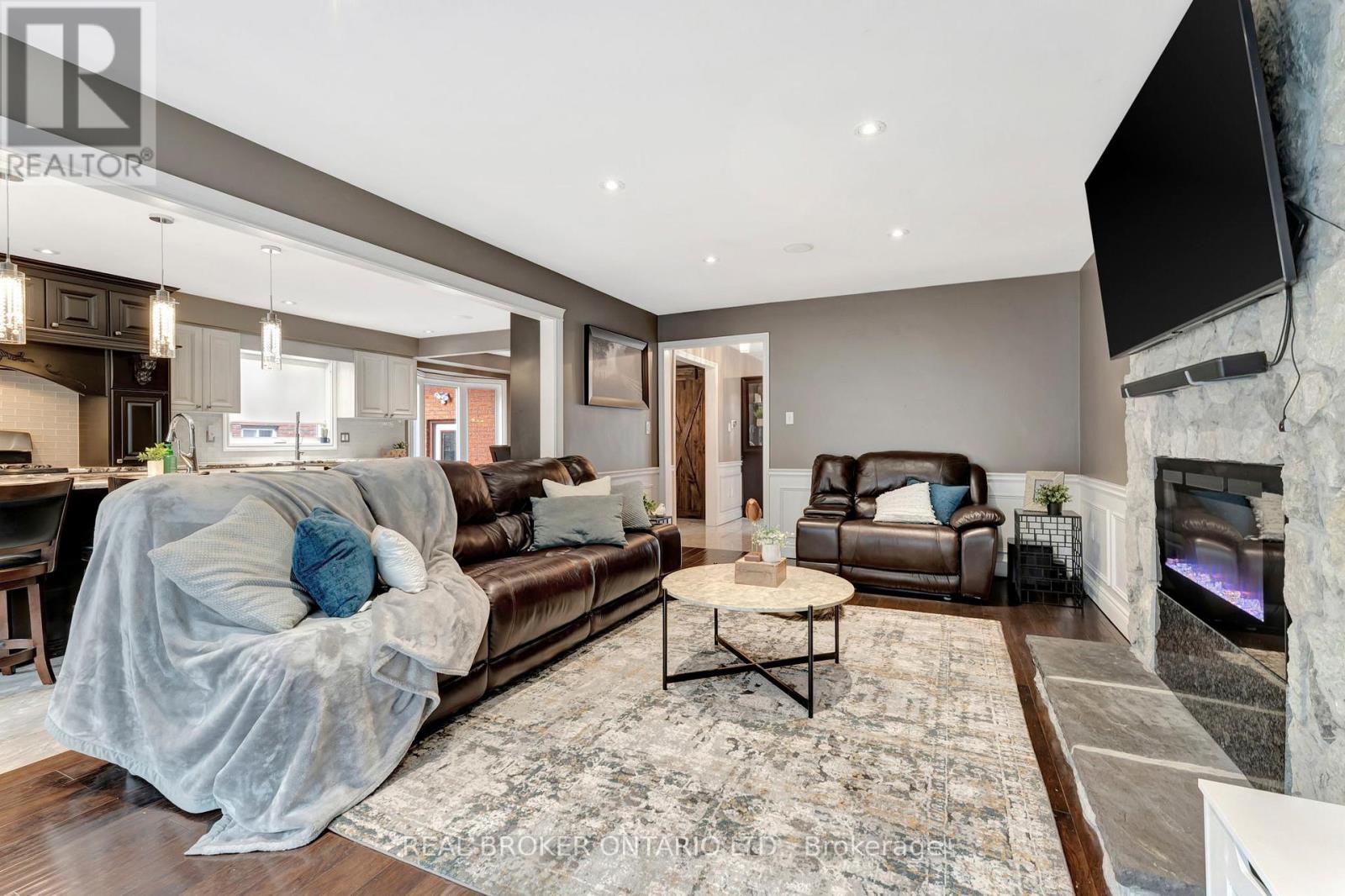 Photo 13 of 14 Federal Street, Hamilton ON