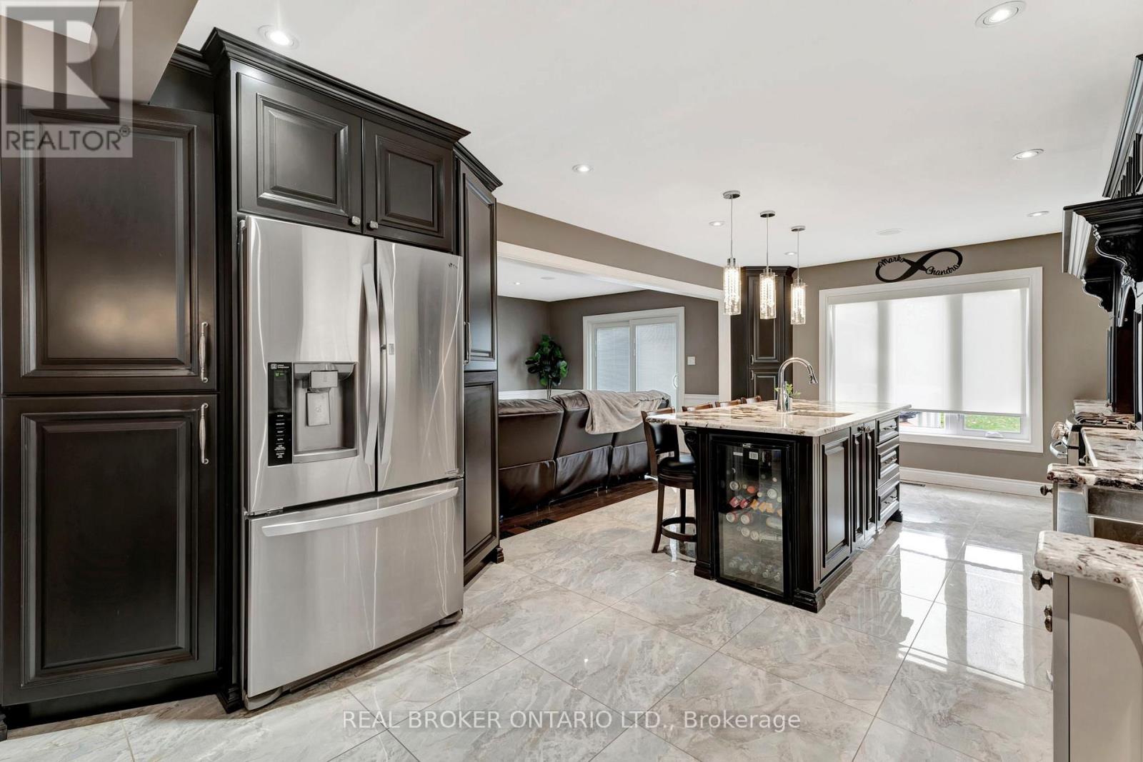 Photo 7 of 14 Federal Street, Hamilton ON