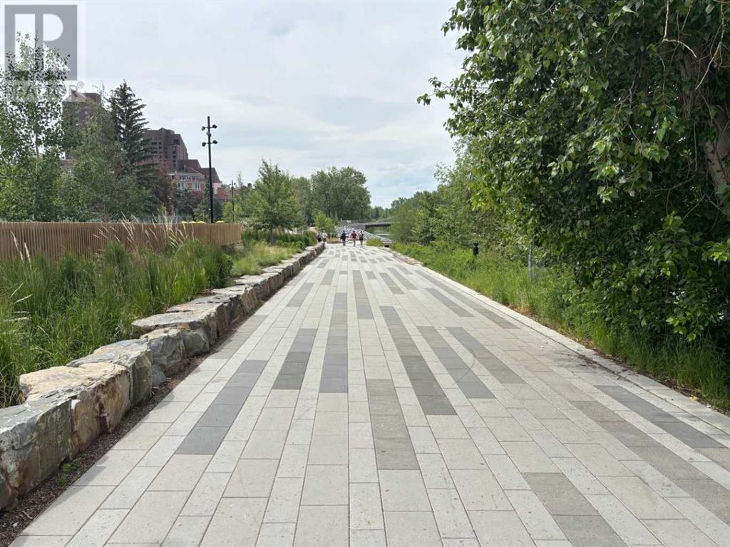 339, 222 Riverfront Avenue SW, Calgary, Alberta