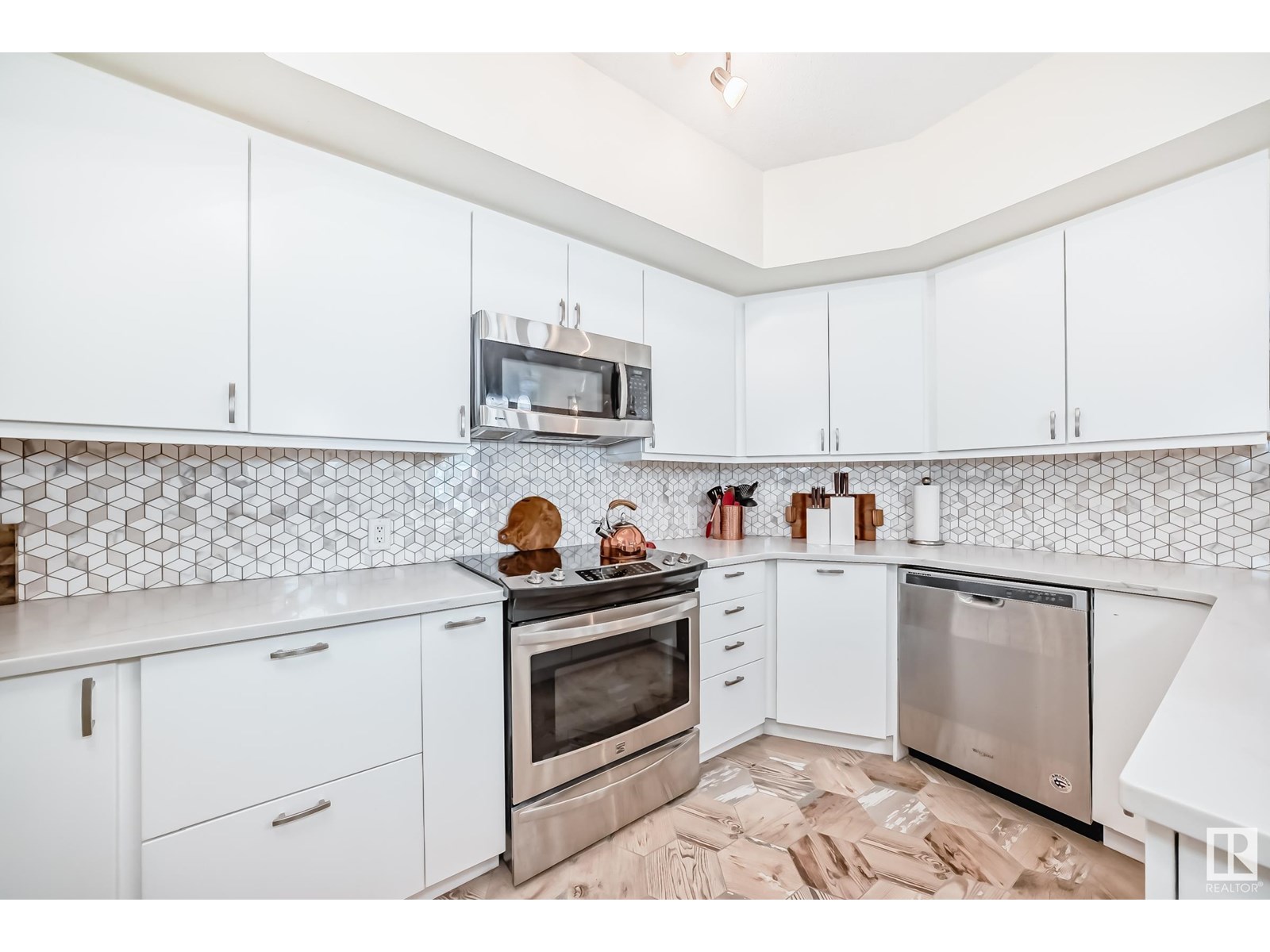 Photo 13 of 707 10108 125 St Nw, Edmonton AB