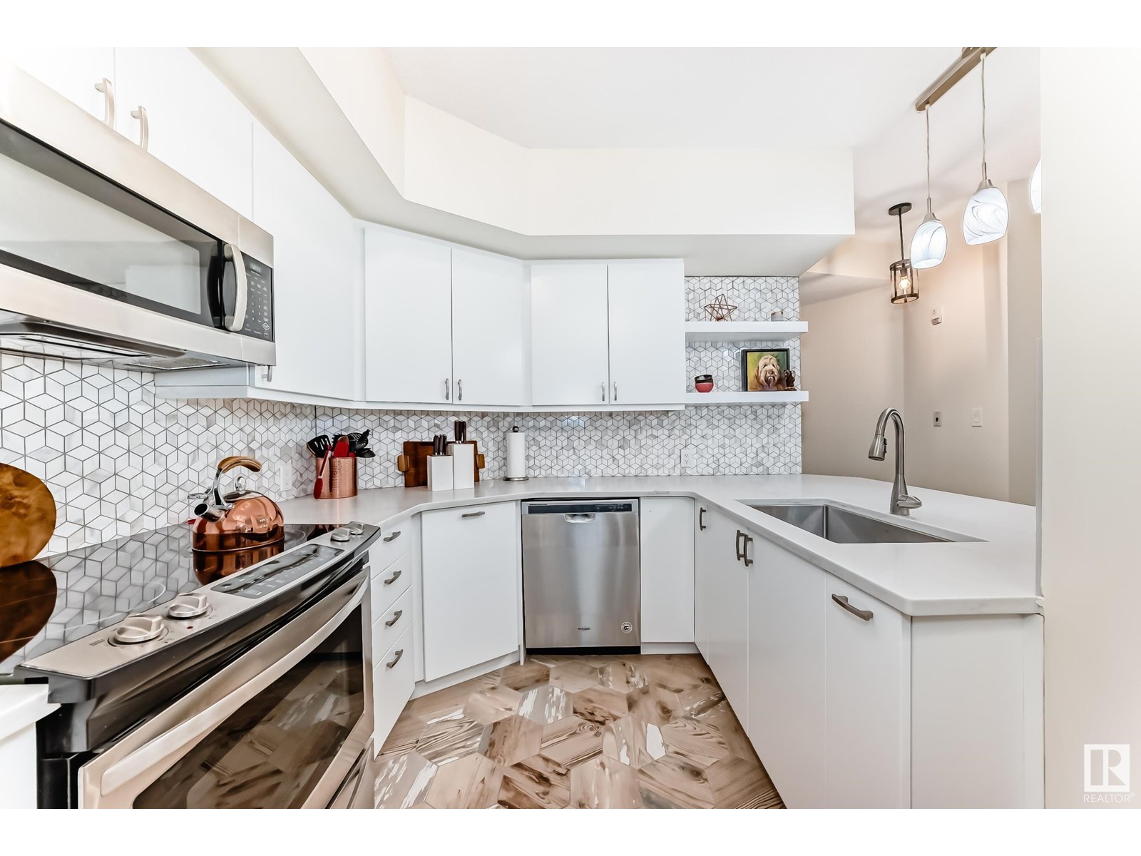 Photo 14 of 707 10108 125 St Nw, Edmonton AB