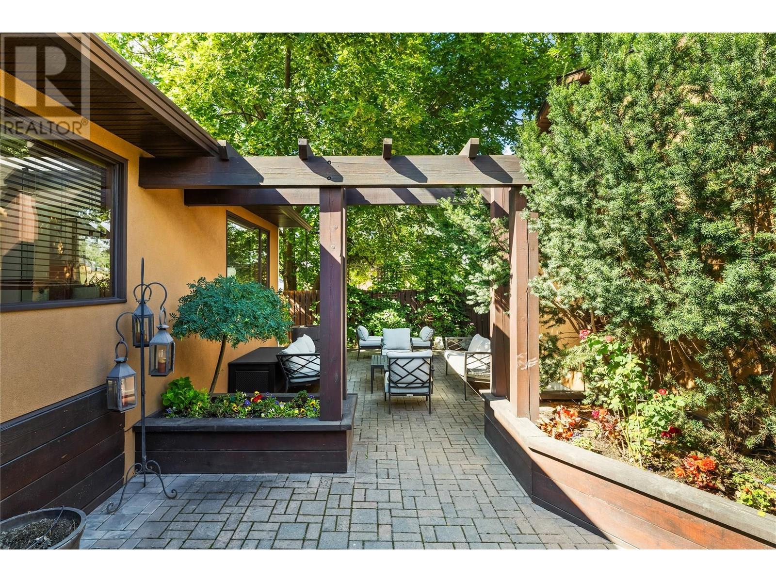  3950 June Springs Road, Kelowna