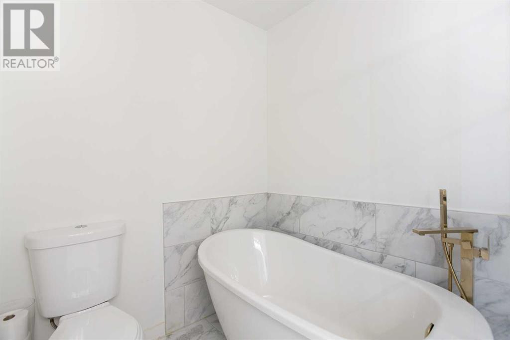 Photo 17 of 209 Luxstone Road Sw, Airdrie AB