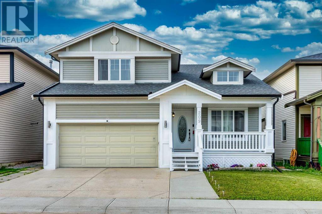 Photo 2 of 209 Luxstone Road Sw, Airdrie AB