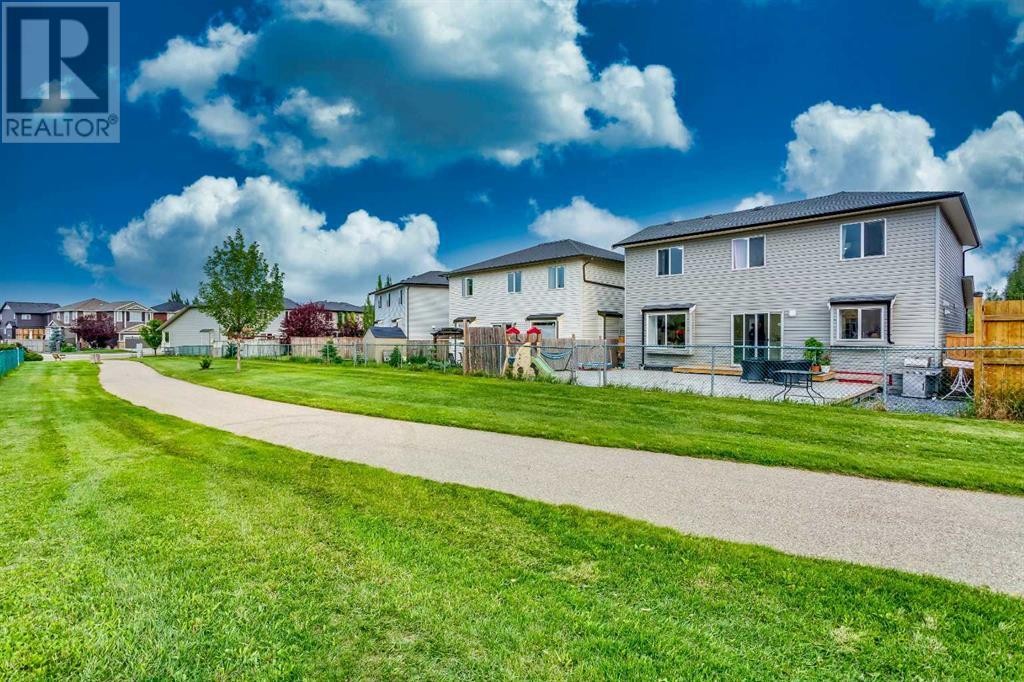 Photo 32 of 209 Luxstone Road Sw, Airdrie AB