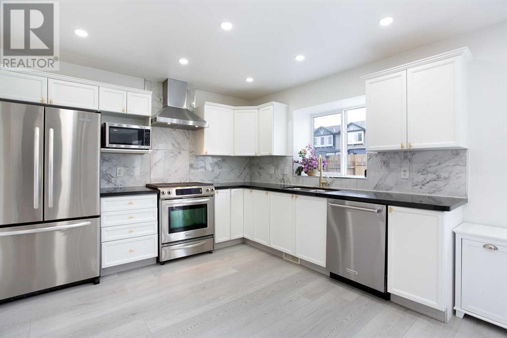 Photo 4 of 209 Luxstone Road Sw, Airdrie AB