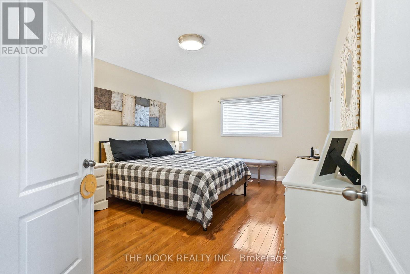 Photo 18 of 1 William Jose Court, Clarington ON