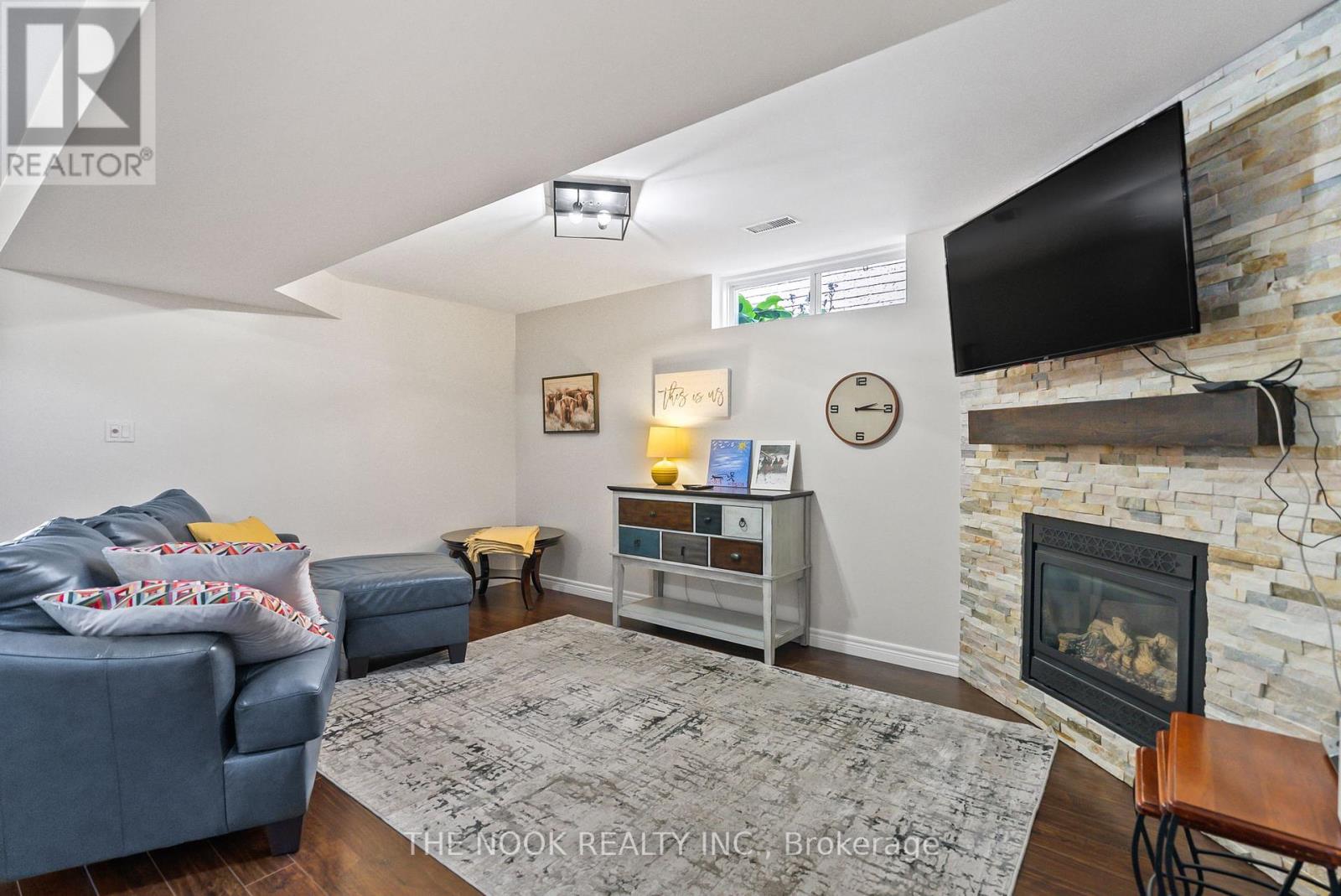 Photo 26 of 1 William Jose Court, Clarington ON