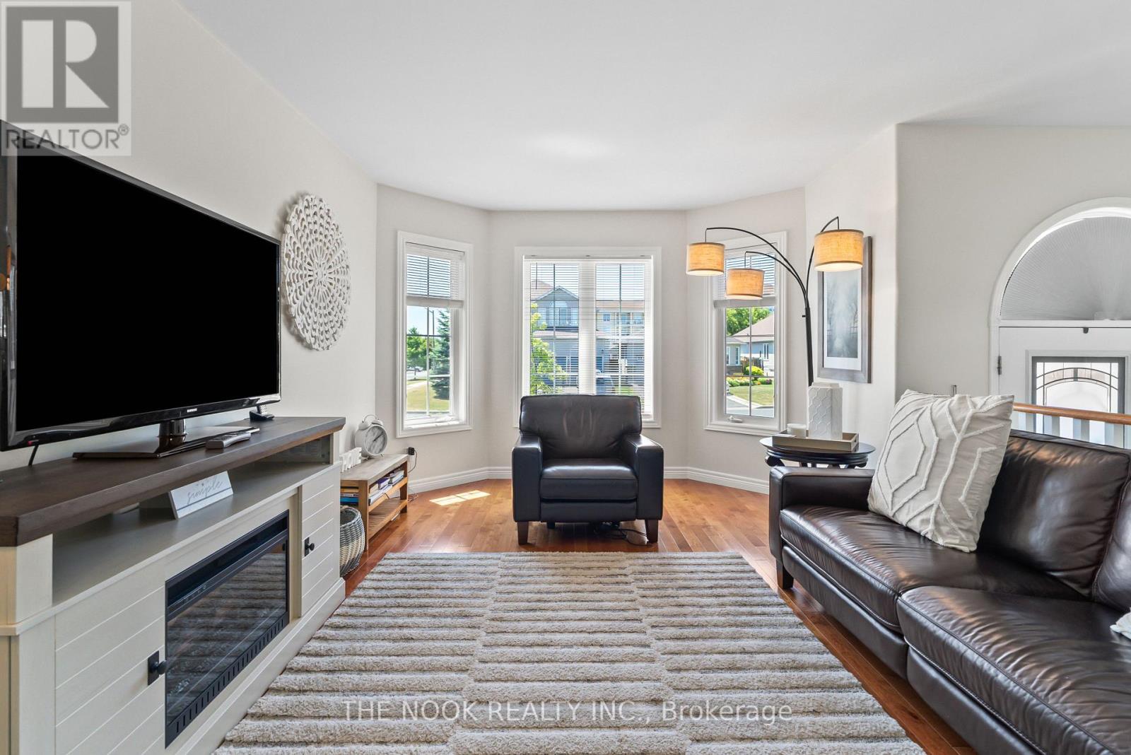 Photo 6 of 1 William Jose Court, Clarington ON