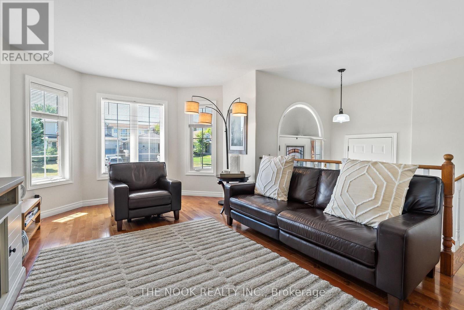 Photo 7 of 1 William Jose Court, Clarington ON