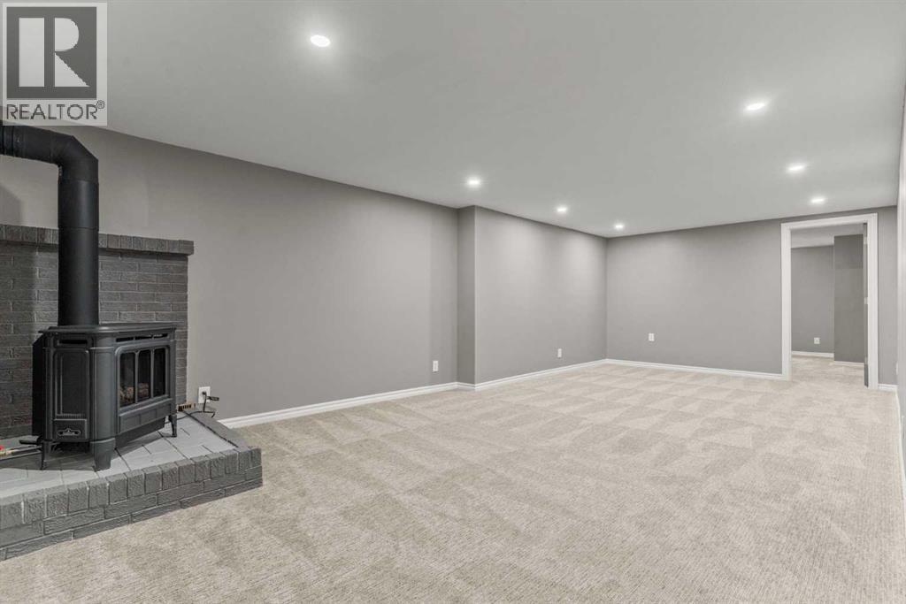 Photo 27 of 7424 Fleetwood Drive Se, Calgary AB