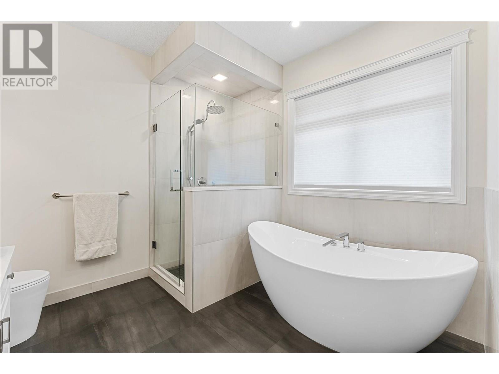  3079 Thacker Drive, West Kelowna