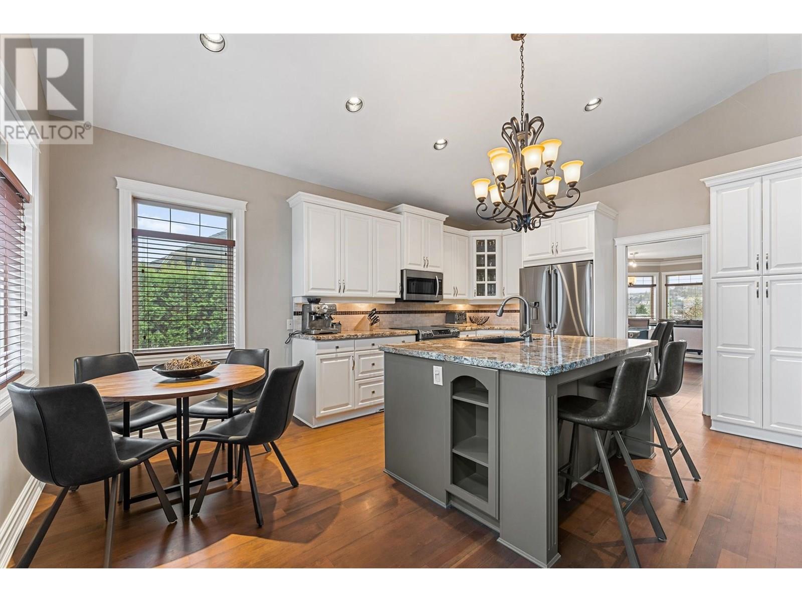  3079 Thacker Drive, West Kelowna