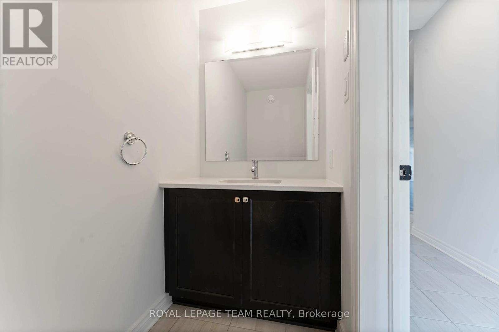 Photo 21 of 1010 Brian Good Avenue, Ottawa ON