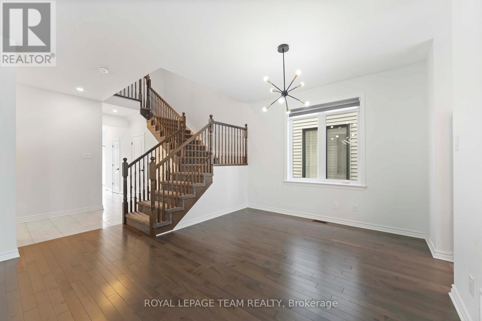 Photo 13 of 1010 Brian Good Avenue, Ottawa ON