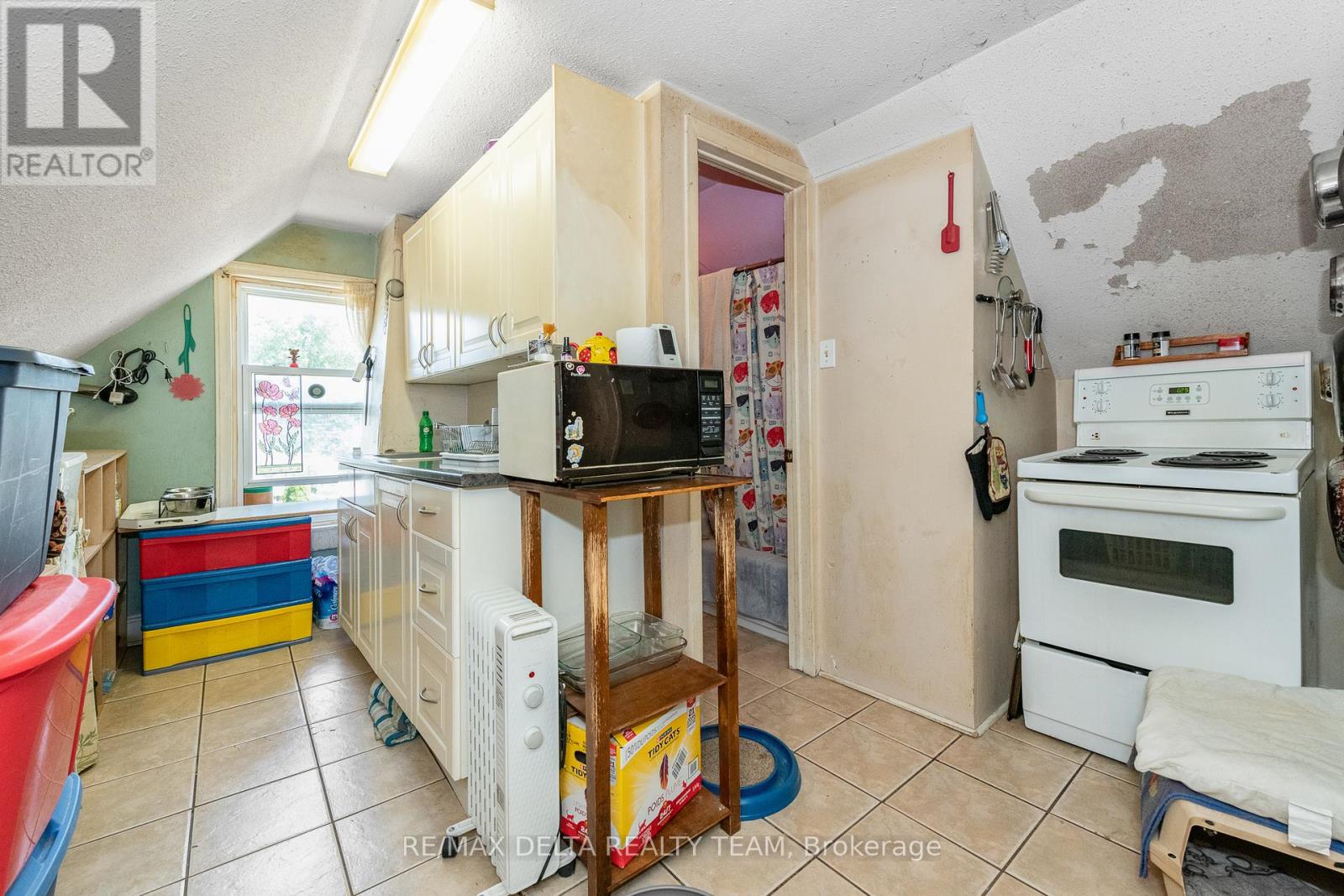 437-439 BOOTH STREET - 17