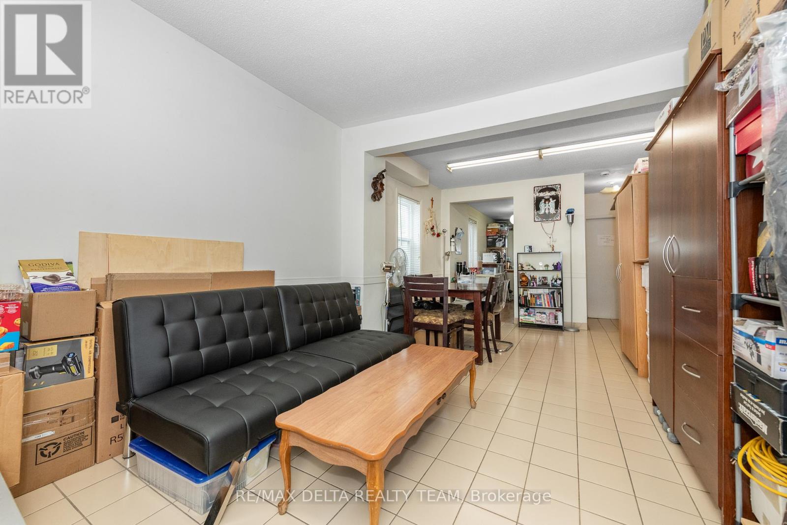 Photo 5 of 437 439 Booth Street, Ottawa ON