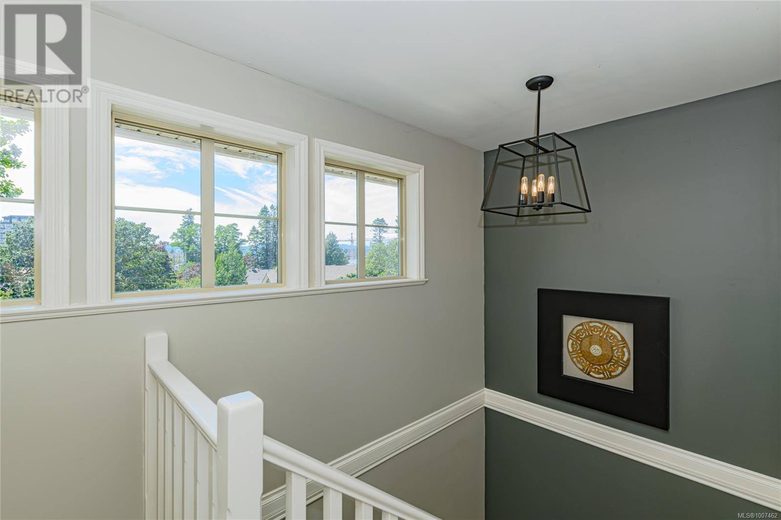 Photo 19 of 1 615 Drake Ave, Esquimalt BC